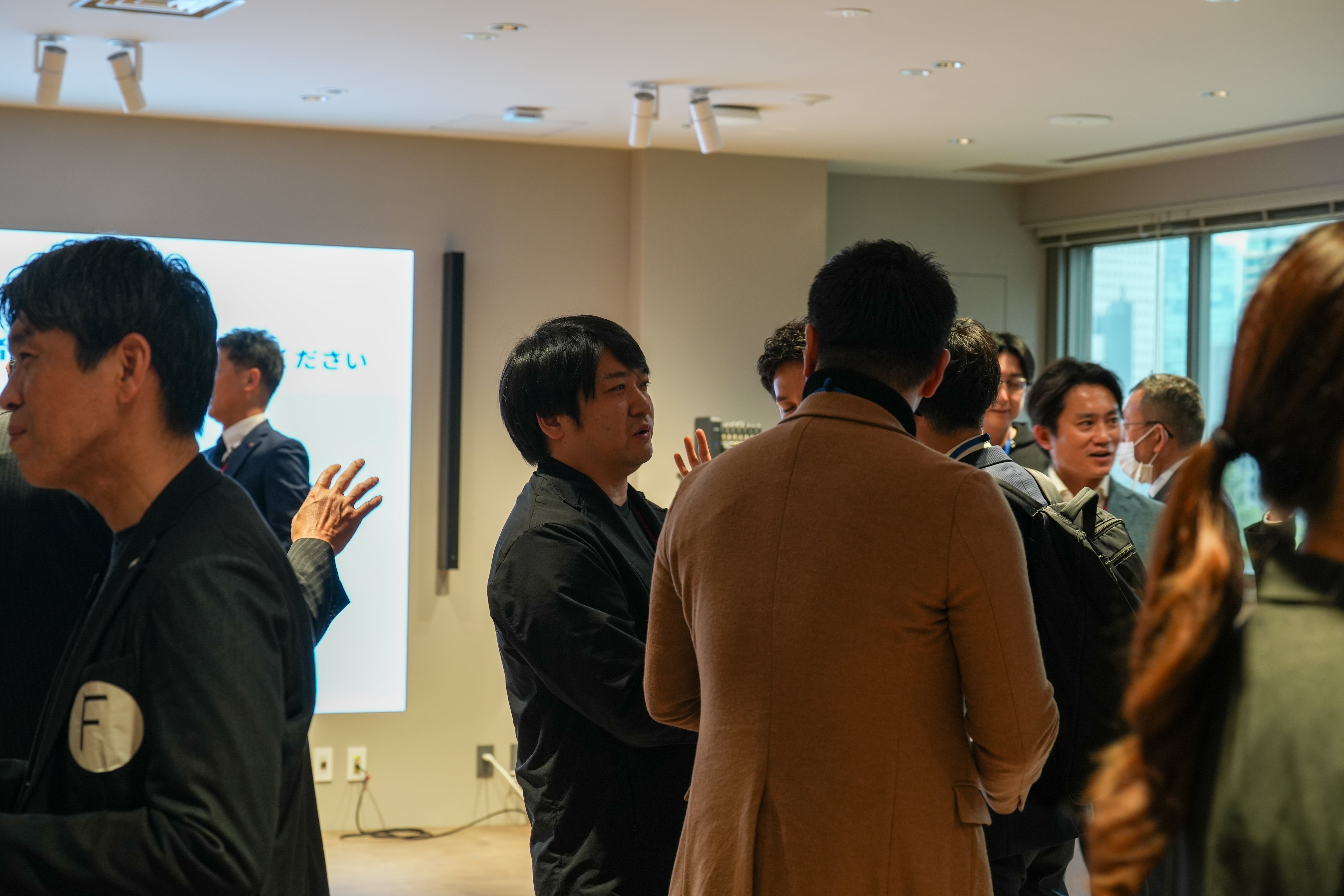 ピッチ終了後には事業者と支援者の交流促進を実施
